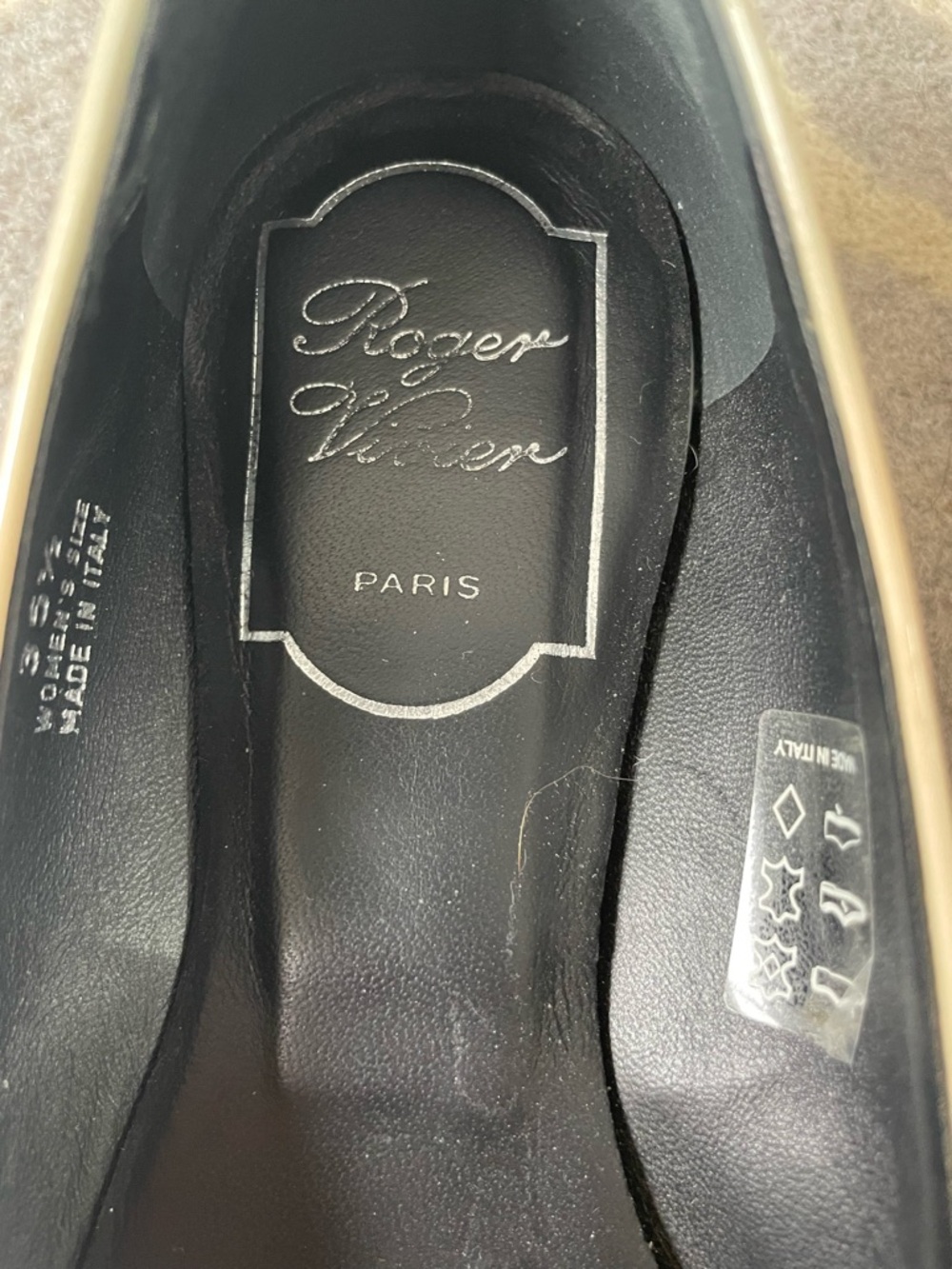 Roger Vivier Two-Tone Patent Leather Ballet Flats with Silver Buckles - Picture 2 of 7